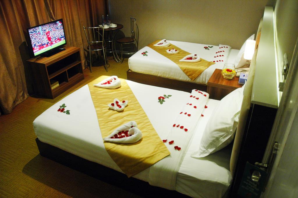 Sunny Hotel 3*